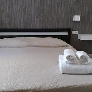 Cconforthotels R&b Gary House Guest house